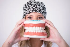 Chewing Ice - Innocent Habit or Danger to Teeth